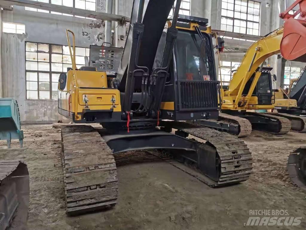 Volvo EC200D Bagri goseničarji
