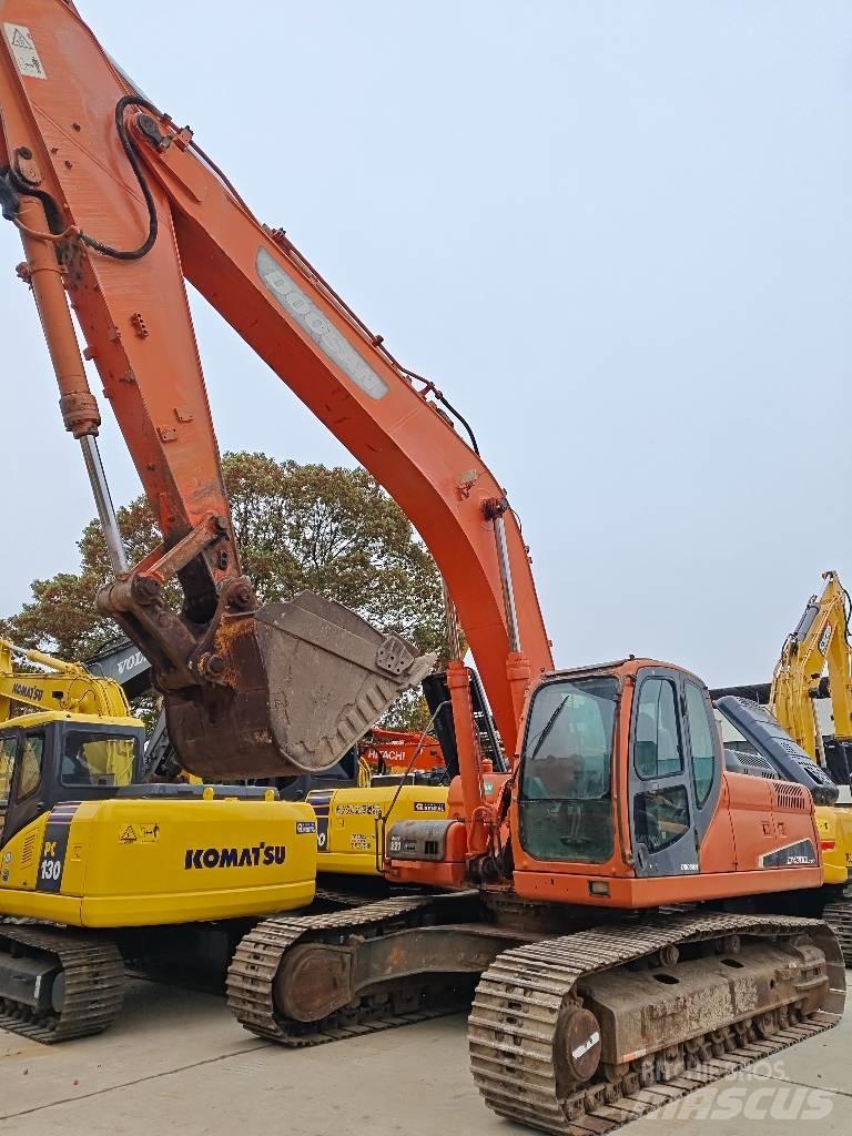 Doosan DX 300 LC Bagri goseničarji