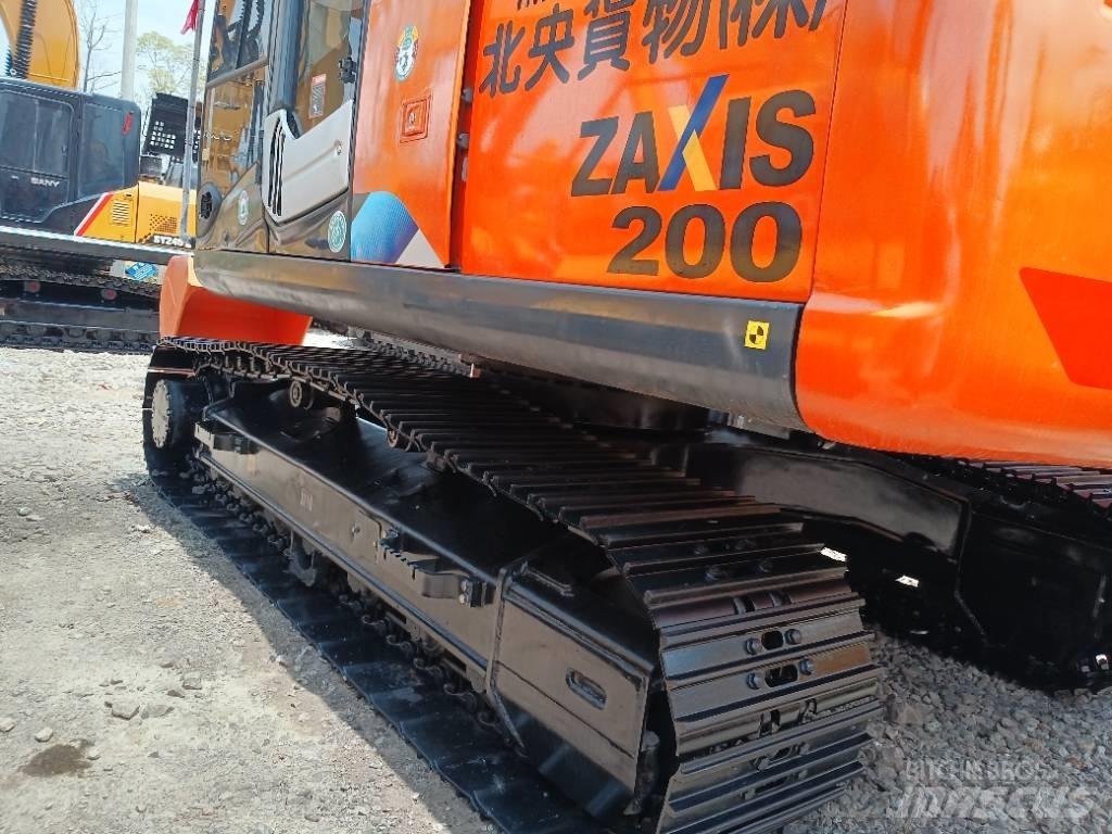 Hitachi ZX 200 Bagri goseničarji