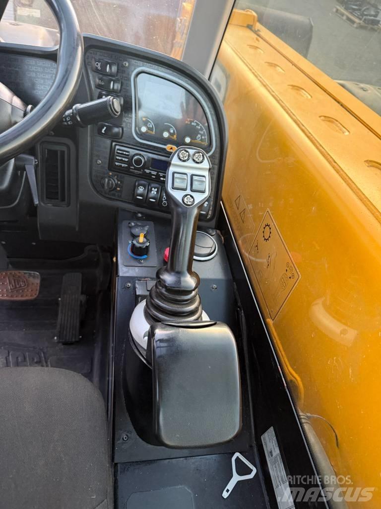 JCB 526-56 Agri Teleskopski kolesni nakladalci