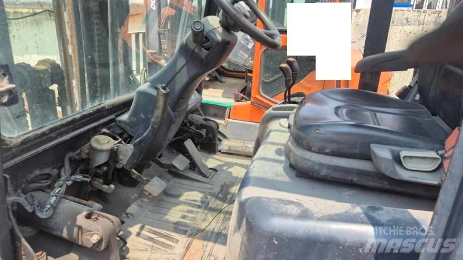 Doosan D 35 C-5 Električni viličarji