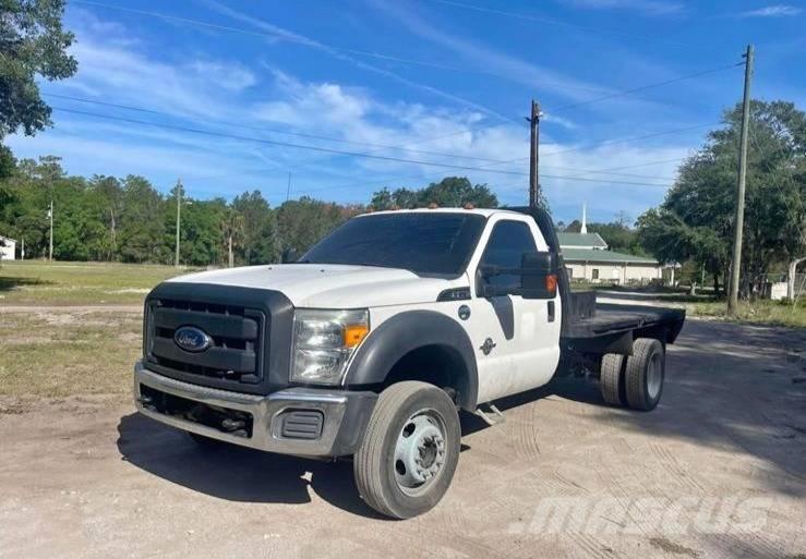 Ford F 550 Tovornjaki s kesonom/platojem