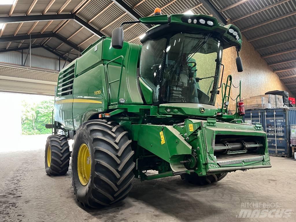 John Deere T670 Kombajni