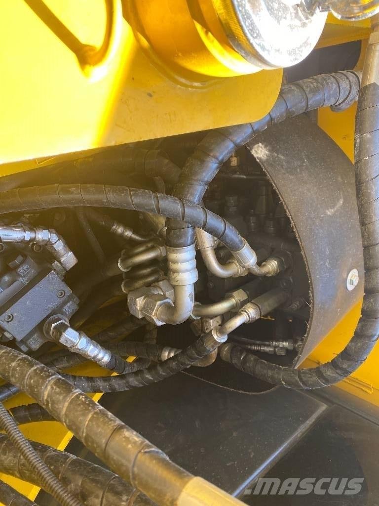 Komatsu 70-8 Bagri goseničarji