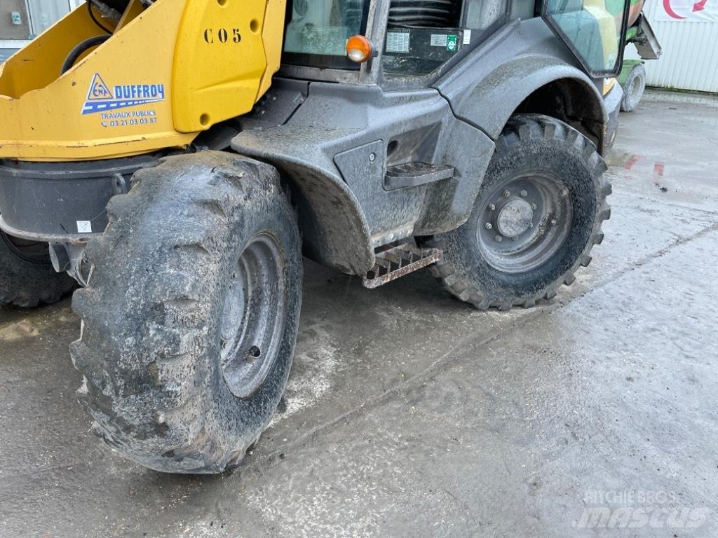 Mecalac AS900 Kolesni nakladalci