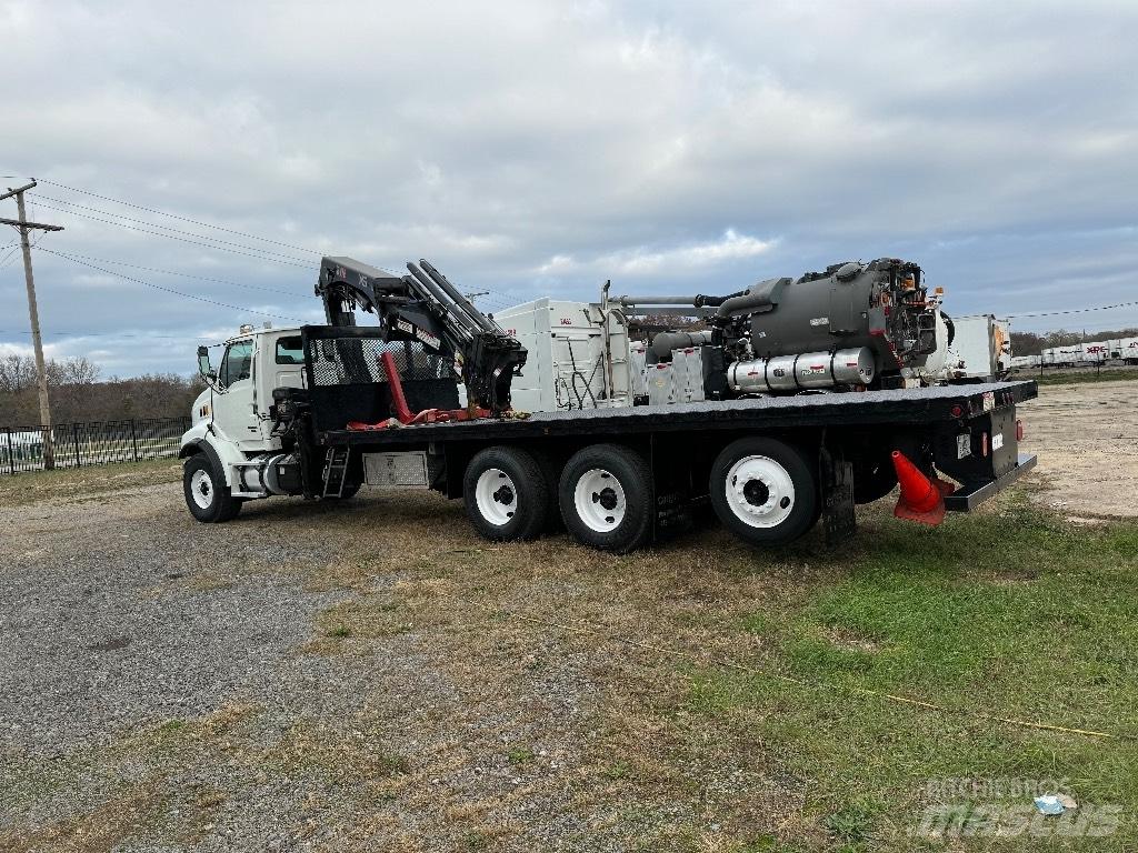 Hiab 228 E -5 HIPRO Dvigala na gosenicah