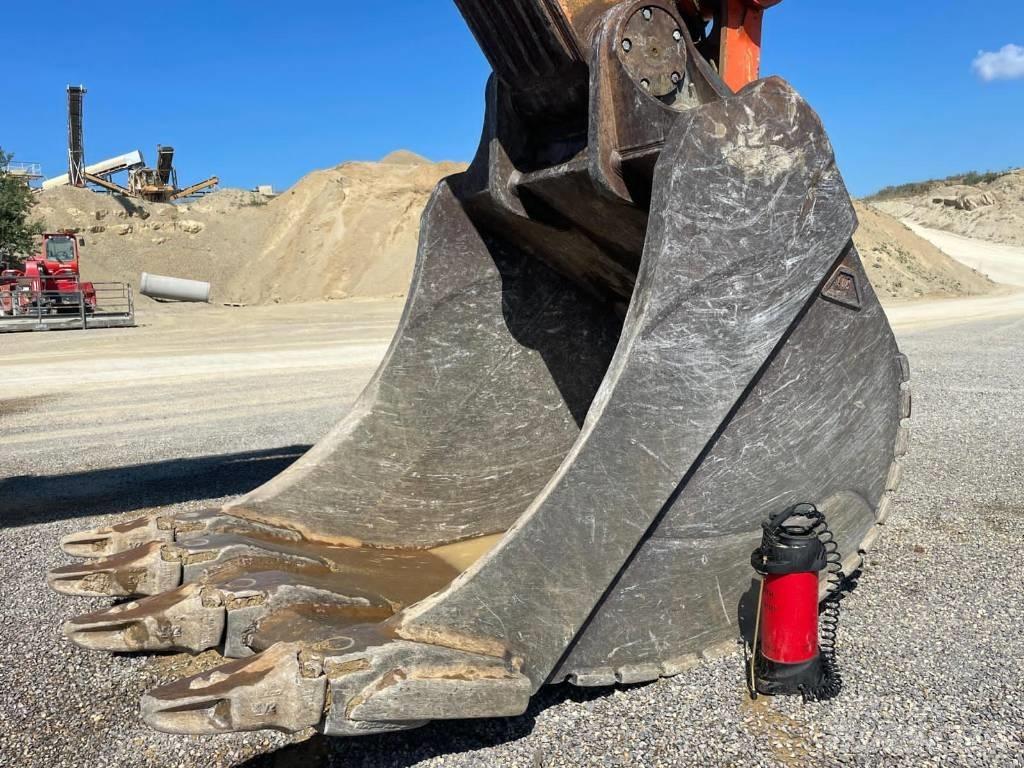 Hitachi EX 1200-6 Bagri goseničarji