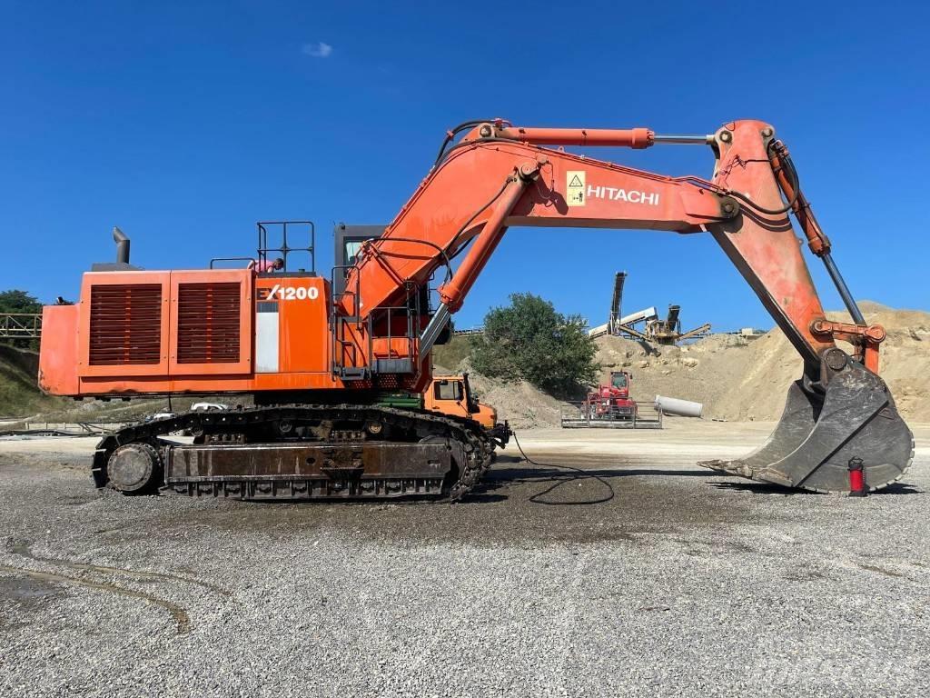 Hitachi EX 1200-6 Bagri goseničarji