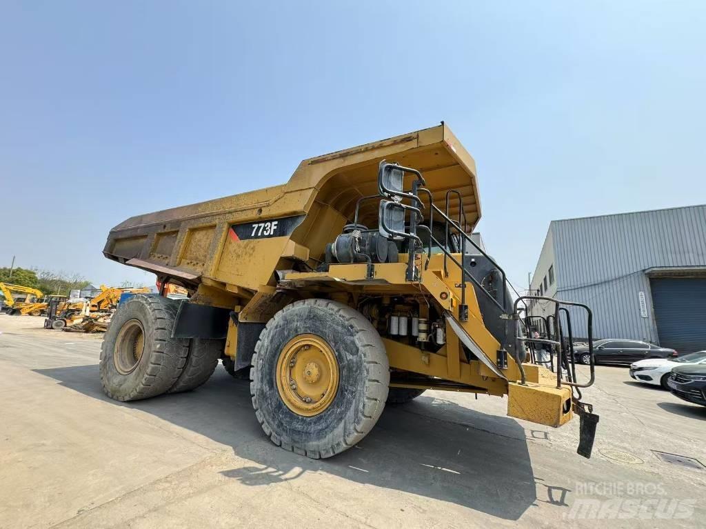 CAT 773 F Zglobni demperji