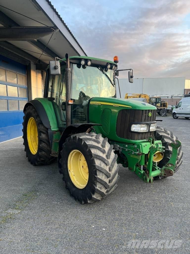 John Deere 6220 Traktorji