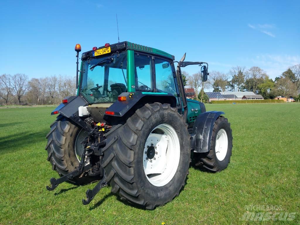 Valtra 6650 TwinTrac Traktorji