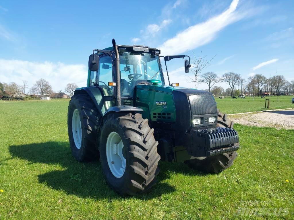 Valtra 6650 TwinTrac Traktorji