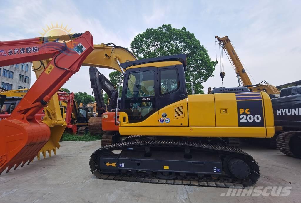 Komatsu PC 200-7 Bagri goseničarji