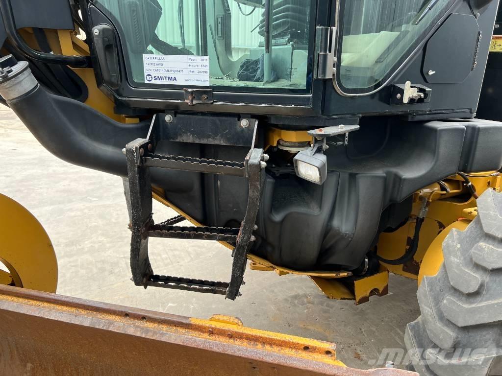 CAT 140M2 AWD Grederji