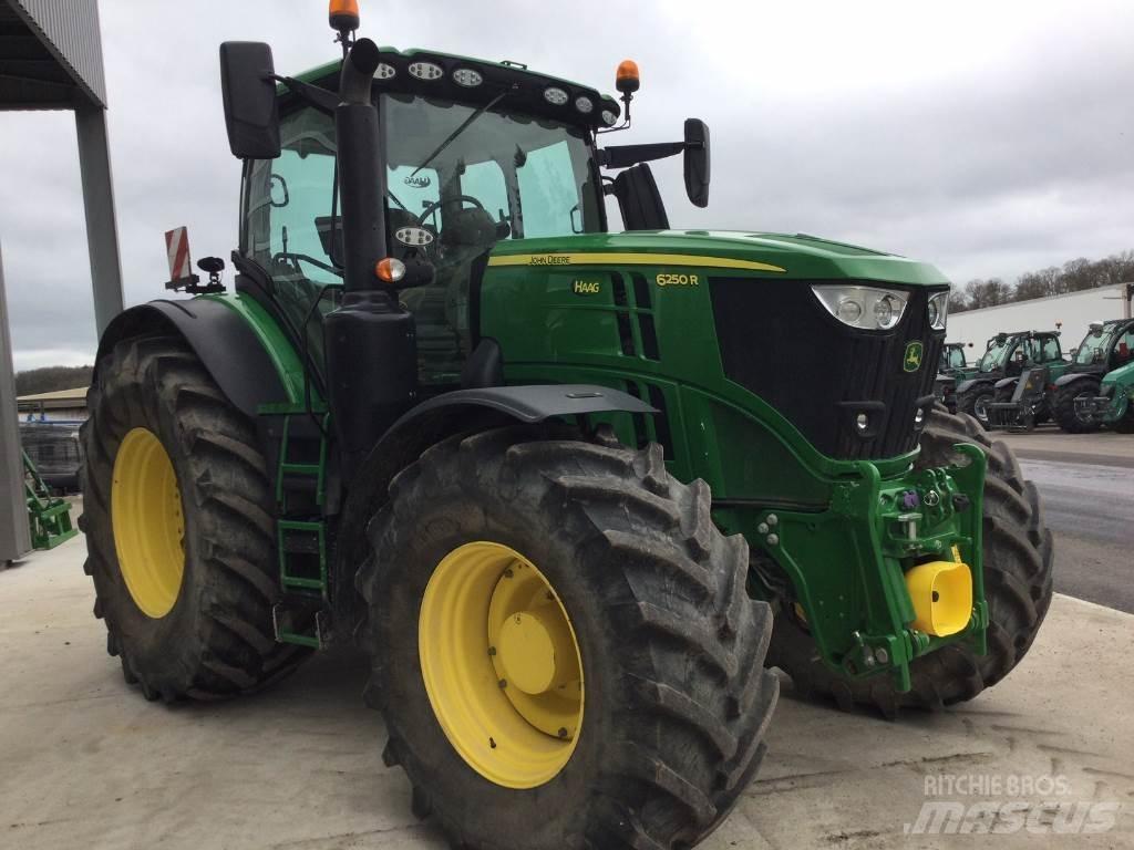 John Deere 6250R Traktorji