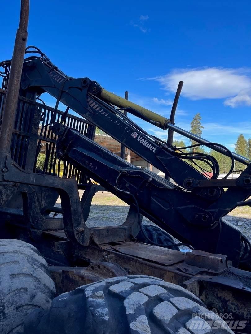 Komatsu 840TX Forwarderji