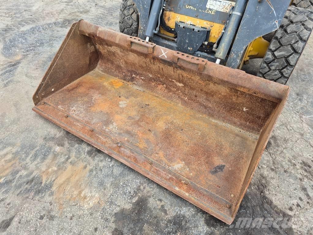 John Deere 312 Skid steer mini nakladalci