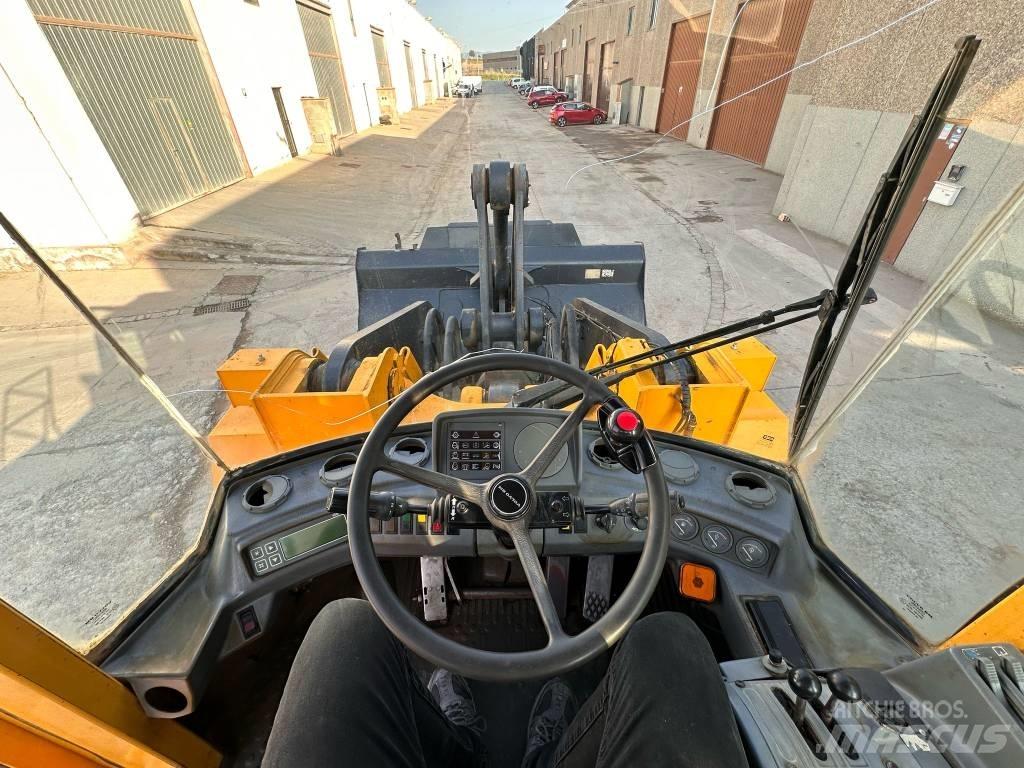 Volvo L 150 Kolesni nakladalci