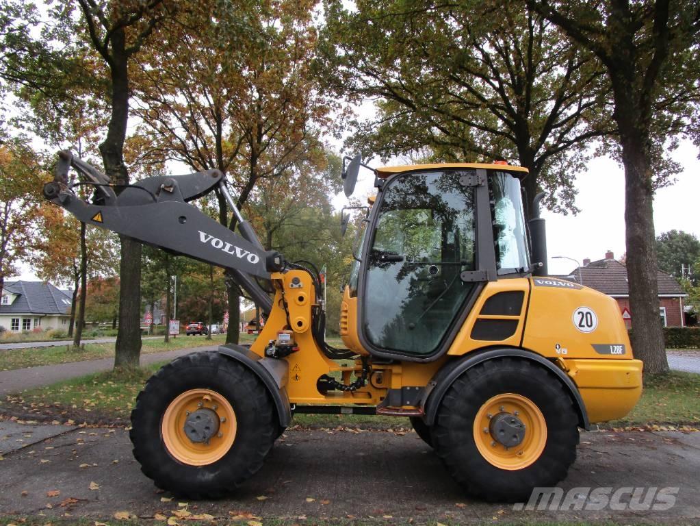 Volvo L 28 F Kolesni nakladalci