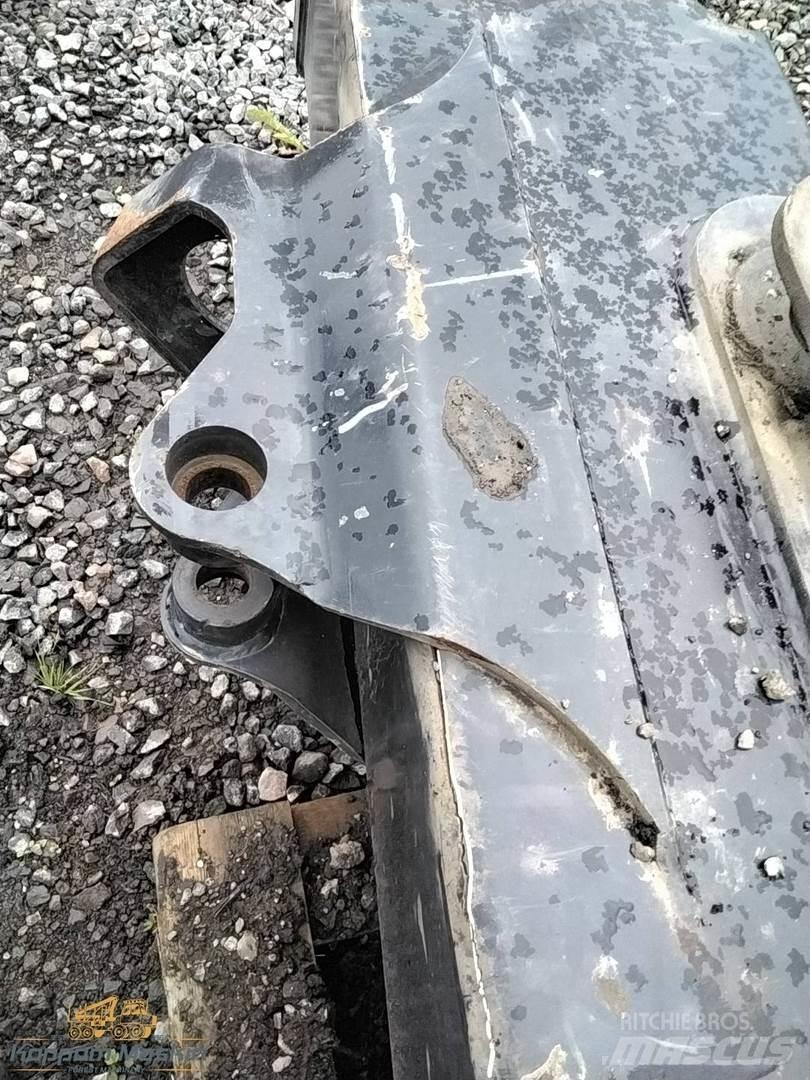 Komatsu 165 Žerjavi za debla