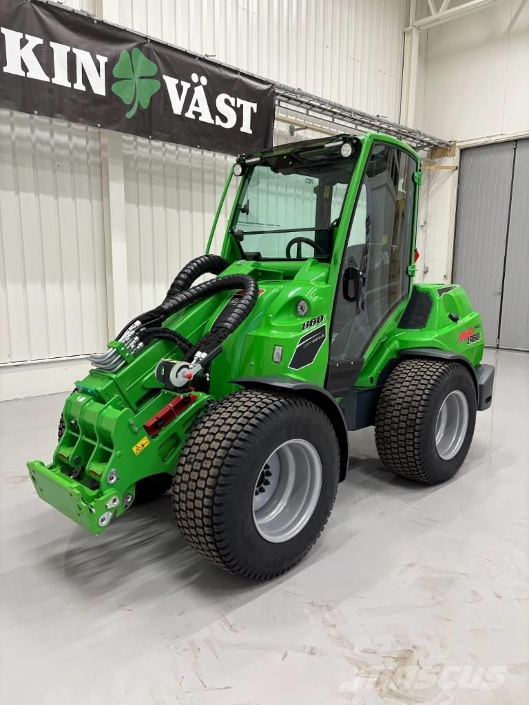Avant 860 i Skid steer mini nakladalci