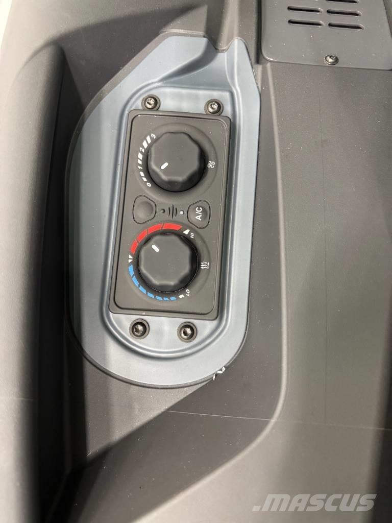 Avant 860 i Skid steer mini nakladalci