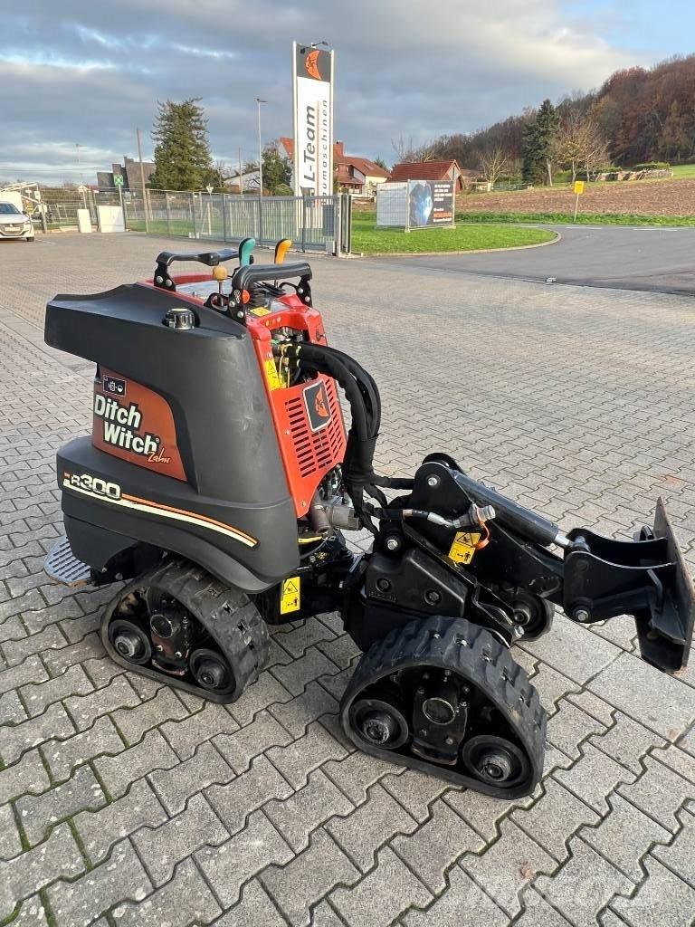 Ditch Witch R300 Freze za kopanje jarkov Trenčerji