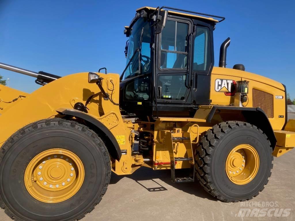 CAT 938M Kolesni nakladalci
