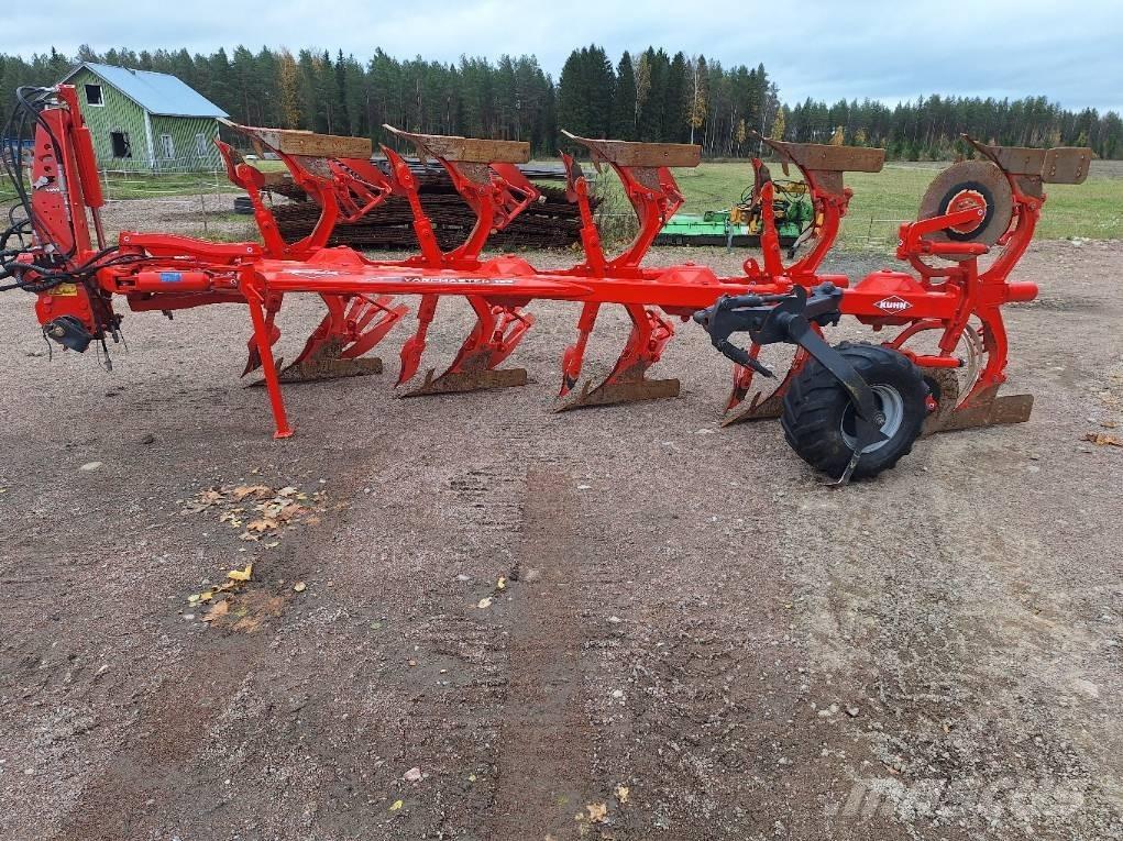 Kuhn Vari-Master 123 Obračalni plugi