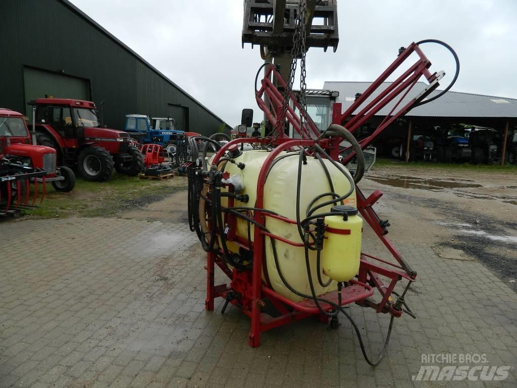 Hardi 1200 Montirane škropilnice
