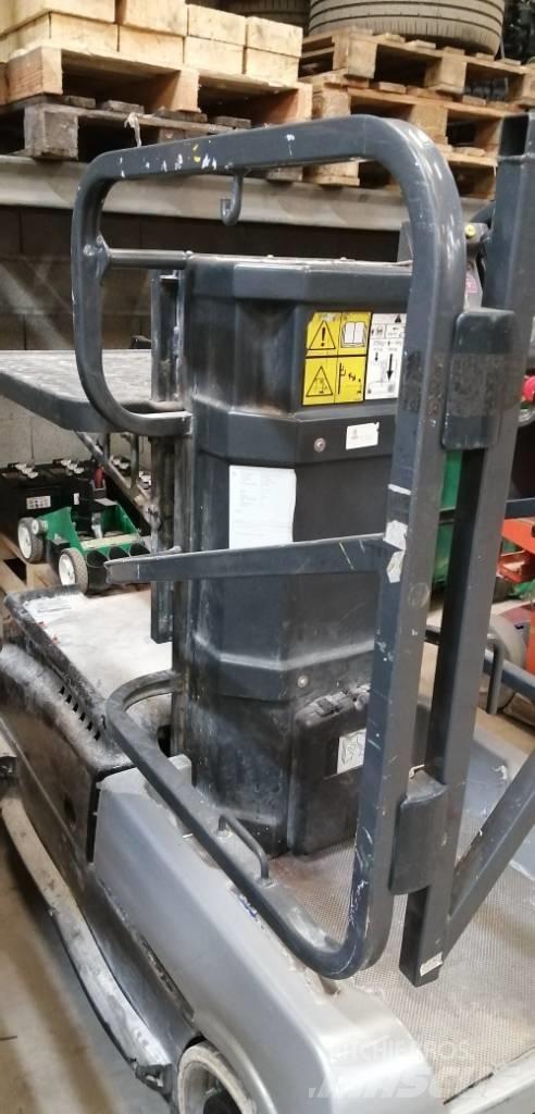 JLG 10 MSP Vertikalna dvigala