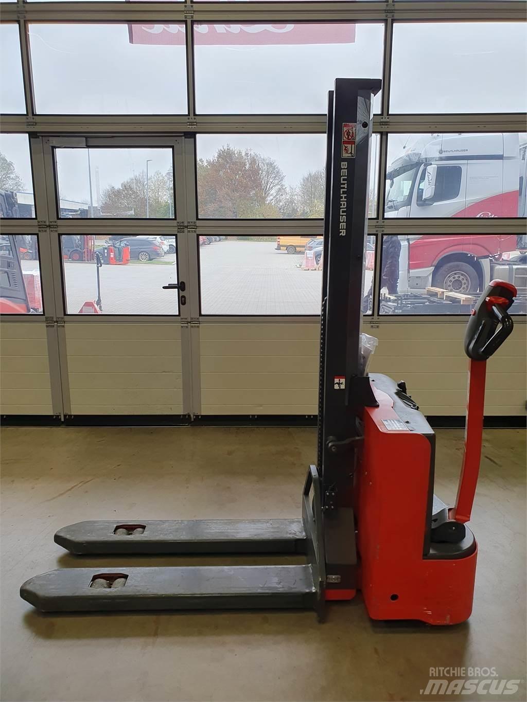 Linde MM10i Ročni električni viličar