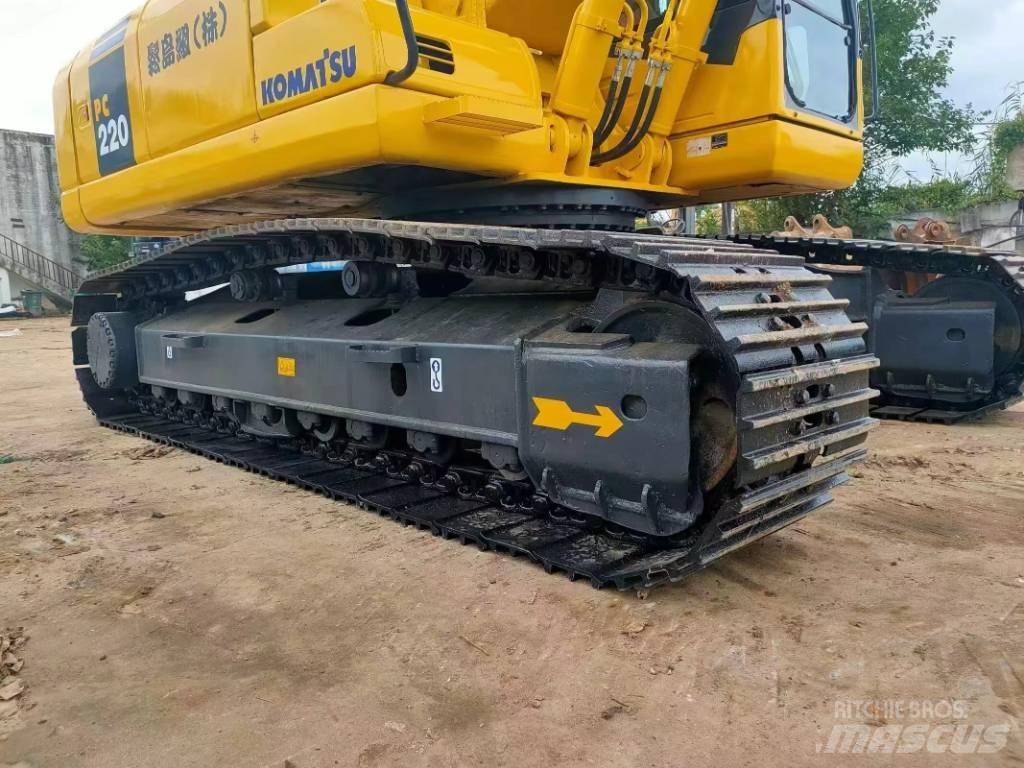 Komatsu PC 220 Bagri goseničarji