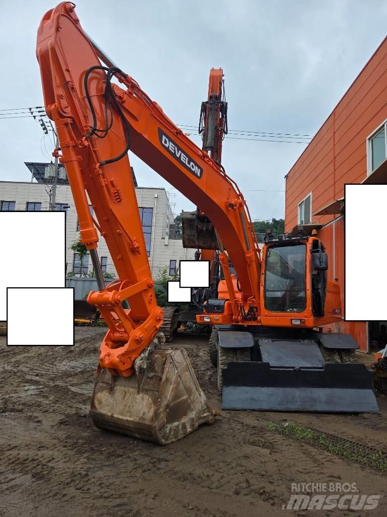 Doosan DX 210 W Bagri na kolesih