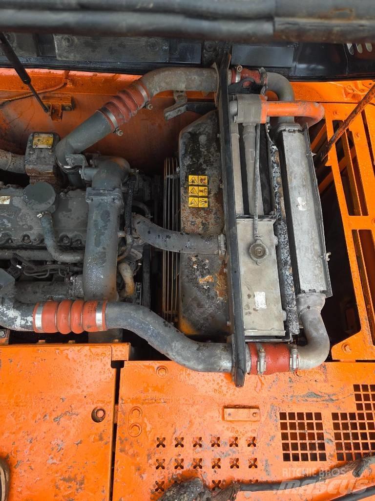 Doosan DX 210 W Bagri na kolesih