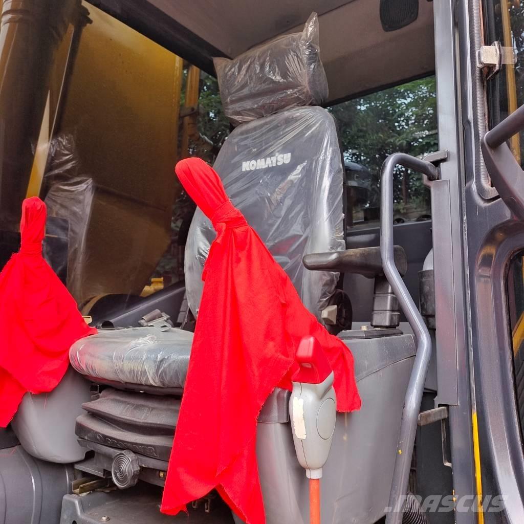 Komatsu PC 220 Bagri goseničarji