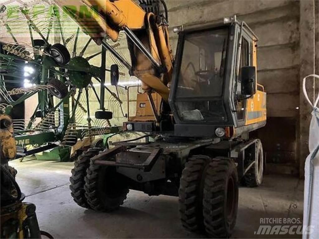 JCB js 130 w Bagri na kolesih