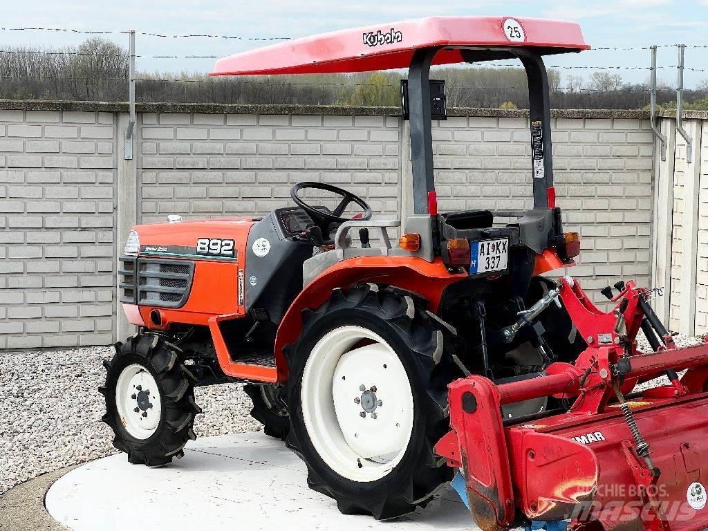 Kubota B92 Traktorji