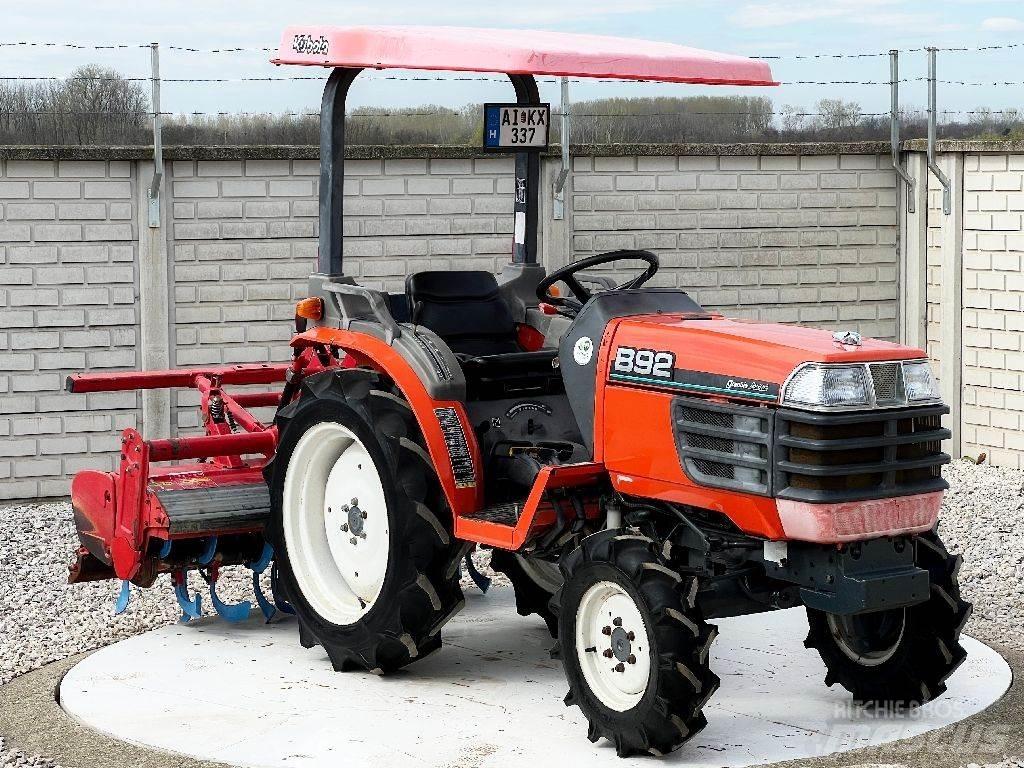Kubota B92 Traktorji