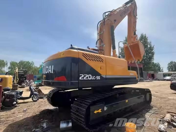 Hyundai 220 LC  9s Bagri goseničarji