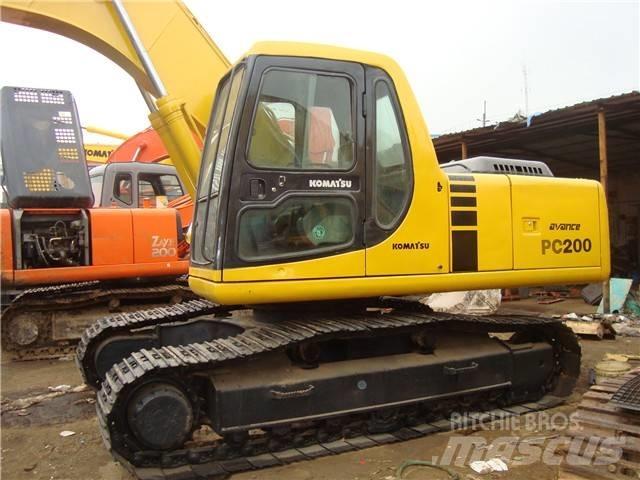 Komatsu PC 200 Bagri goseničarji