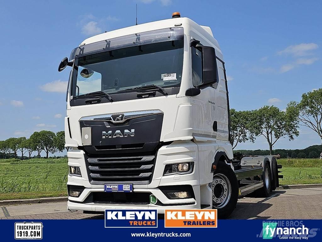 MAN 26.470 TGX Razstavljivi tovornjaki z žičnimi dvigali