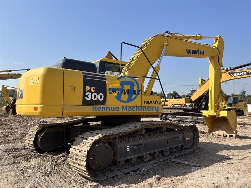 Komatsu PC 300 Bagri goseničarji