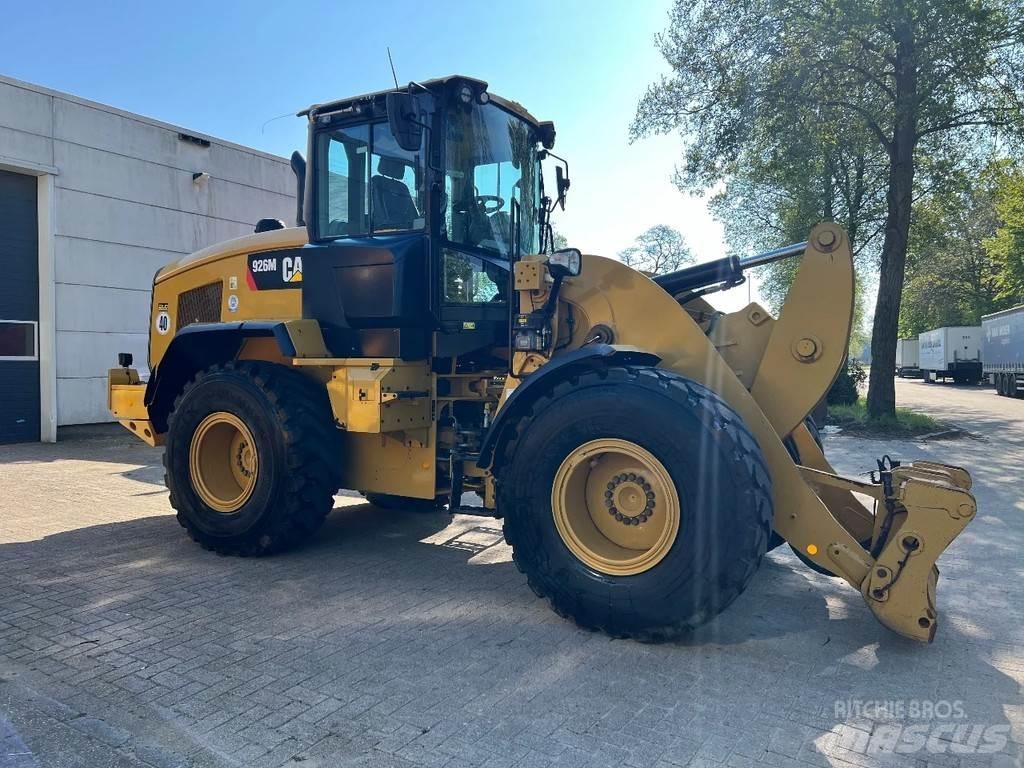 CAT 926M Kolesni nakladalci