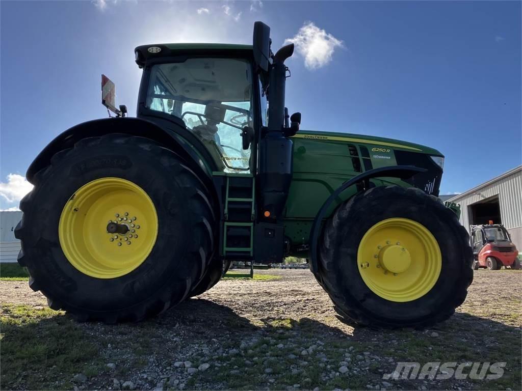 John Deere 6250R Traktorji
