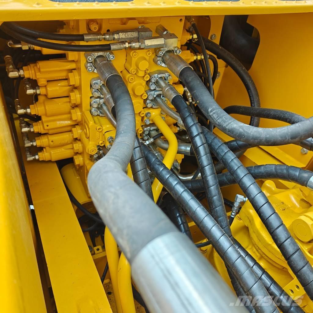 Komatsu 220-8MO Bagri goseničarji