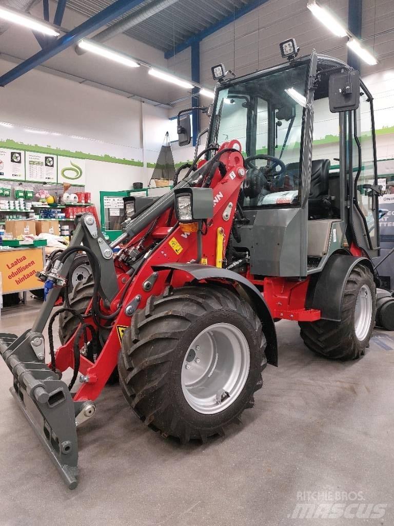Weidemann 1160 Večnamenski nakladalci