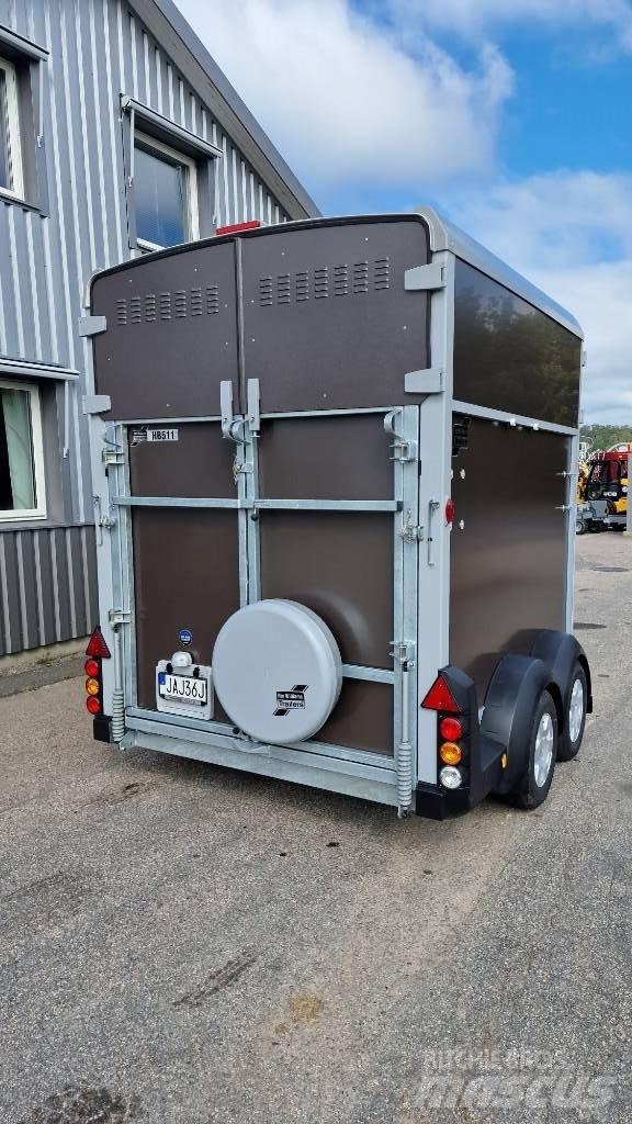 Ifor Williams HB 511 Prikolice za prevoz živine