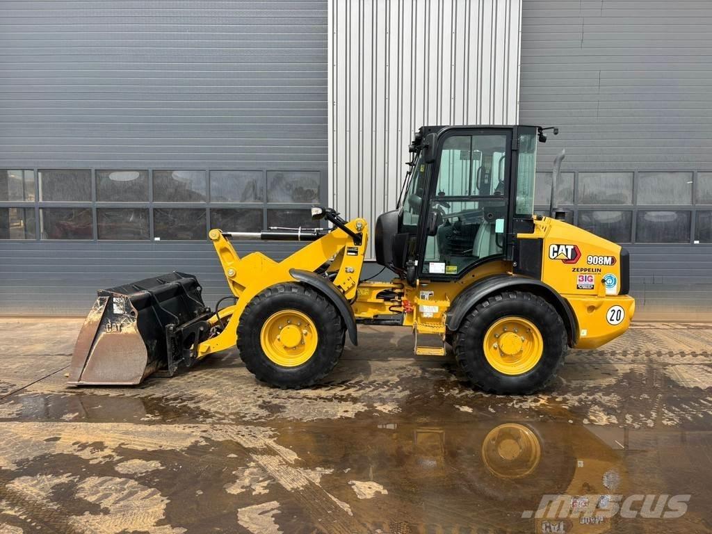 CAT 908M Kolesni nakladalci