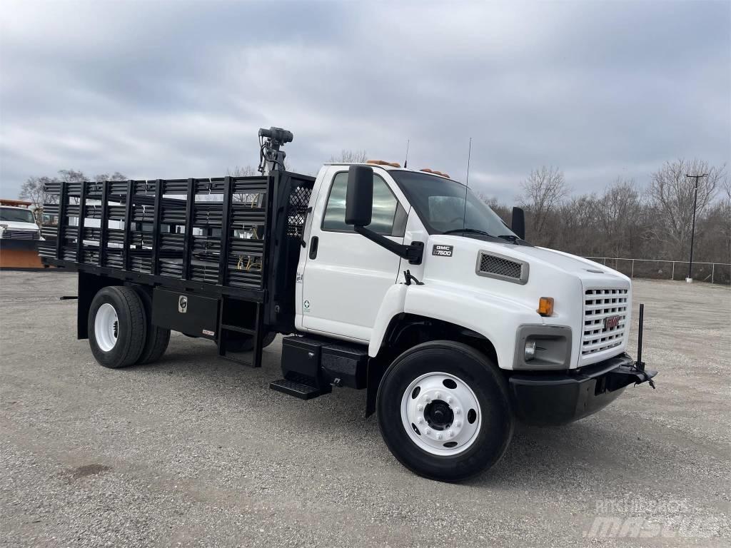 GMC T 7500 Tovornjaki z žerjavom